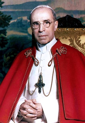 His_Holiness_Pope_Pius_XII.jpg
