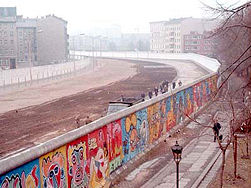 251px-Berlinermauer.jpg